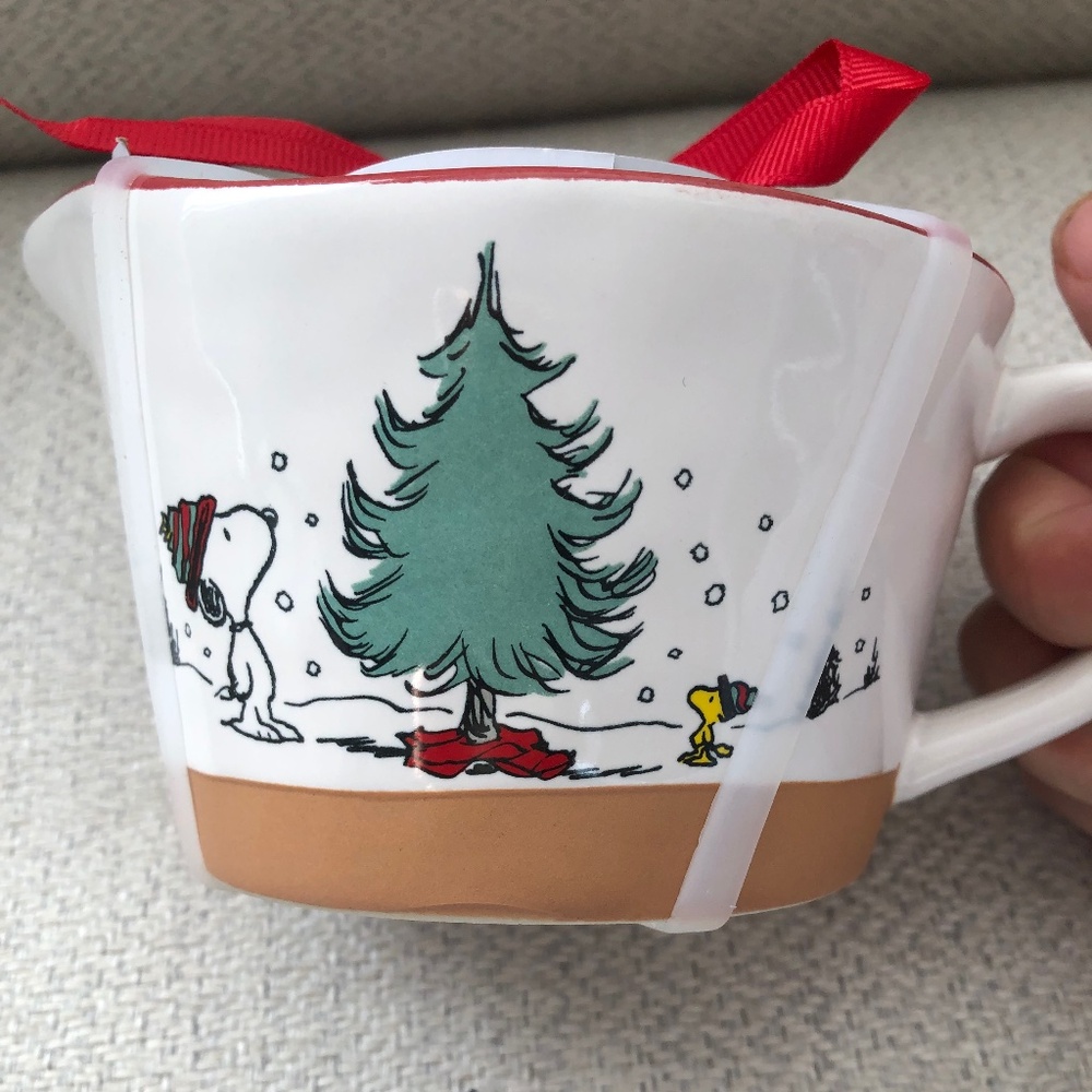 NWT Christmas Snoopy Peanuts X Rae Dunn Measuring Cup.